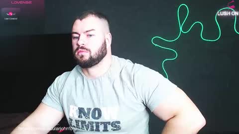 Snapshot of john_and_kiss chatting on 02-11-26, 09:03 john and kiss online show from 02-11-26, 09:03