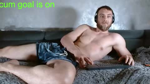Snapshot of john_green77 chatting on 03-30-26, 07:04 John online show from 03-30-26, 07:04