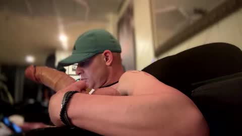 bisexual King  online show from 01-12-26, 10:20