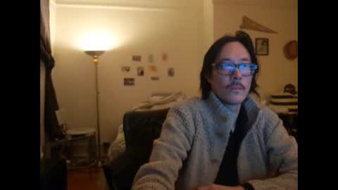 Snapshot of johneelicks chatting on 01-22-25, 09:02 Johnee online show from 01-22-25, 09:02