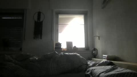 Snapshot of johngee89 chatting on 01-21-25, 11:35 John online show from 01-21-25, 11:35