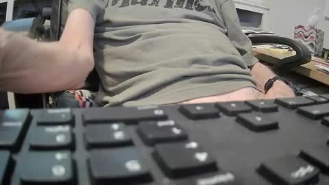 Snapshot of johngp777 chatting on 09-30-25, 07:30 johngp777 online show from 09-30-25, 07:30