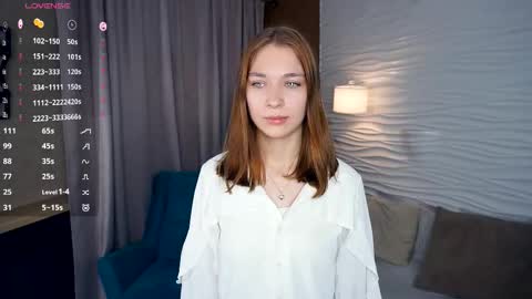 Snapshot of johnnietantum chatting on 11-17-25, 03:29 Rocio online show from 11-17-25, 03:29