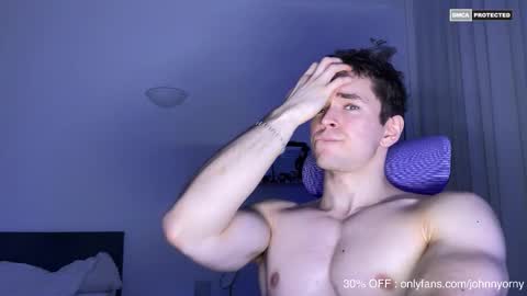 Snapshot of johnnnyhorny chatting on 10-08-25, 02:47 Johnny online show from 10-08-25, 02:47