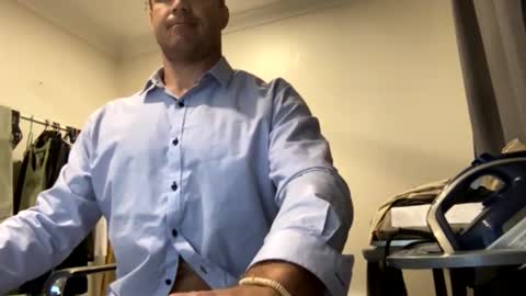 Snapshot of johnny61600 chatting on 02-10-26, 03:27 Lovenitwet69 online show from 02-10-26, 03:27