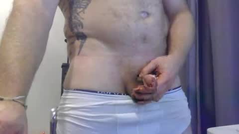 Snapshot of johnny61600 chatting on 07-21-26, 12:24 Lovenitwet69 online show from 07-21-26, 12:24