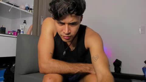Snapshot of johnny_bravo777 chatting on 02-05-25, 03:45 johnny_bravo777 online show from 02-05-25, 03:45