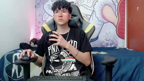 johnny_cagee online show from 12-18-24, 05:15