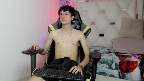 johnny_cagee online show from 10-01-25, 04:40