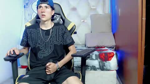 johnny_cagee online show from 10-15-25, 05:07