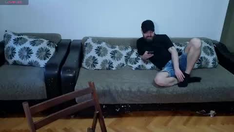 Snapshot of johnnylove21 chatting on 06-18-26, 04:55 Johnny online show from 06-18-26, 04:55