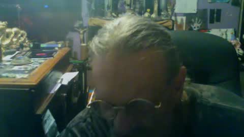 johnnyshung1 online show from 09-09-25, 04:06