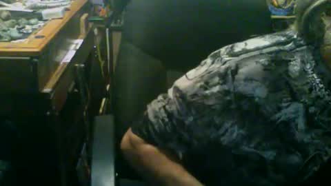 johnnyshung1 online show from 11-02-25, 03:14