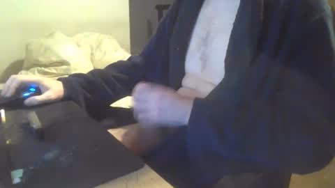 Snapshot of johnot1998 chatting on 11-12-25, 12:33 johnot1998 online show from 11-12-25, 12:33