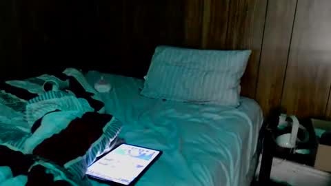 johnpaulkent82 online show from 09-17-25, 04:52