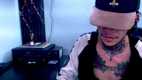 johnsonisaac94  online show from 02-15-25, 08:33