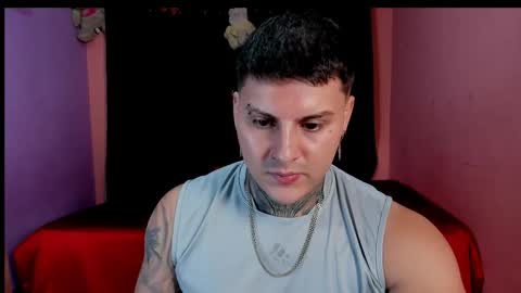 Snapshot of johny_multicum chatting on 11-11-25, 12:32 Johny online show from 11-11-25, 12:32