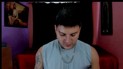 Snapshot of johny_multicum chatting on 11-22-25, 06:18 Johny online show from 11-22-25, 06:18