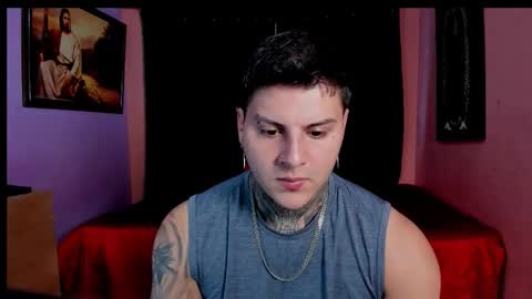 Snapshot of johny_multicum chatting on 11-23-25, 05:46 Johny online show from 11-23-25, 05:46