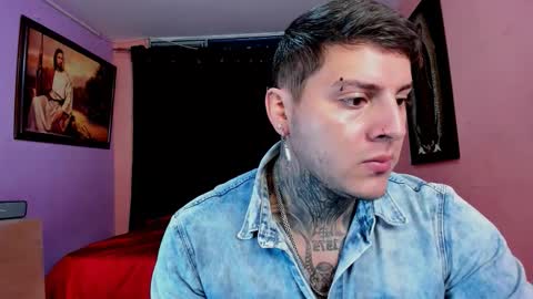 Snapshot of johny_multicum chatting on 11-28-25, 11:29 Johny online show from 11-28-25, 11:29