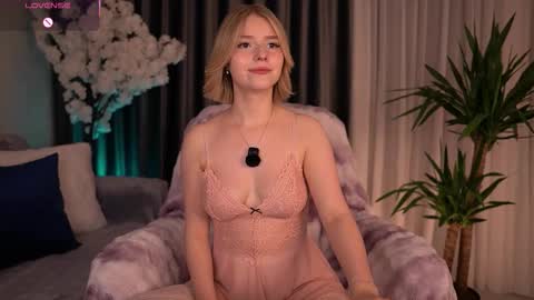 Paula online show from 09-21-25, 02:46