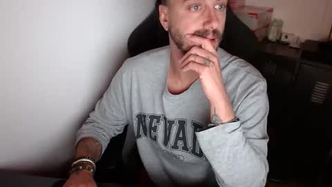 Snapshot of jojo2aix chatting on 09-27-25, 12:04 for your pleasure online show from 09-27-25, 12:04