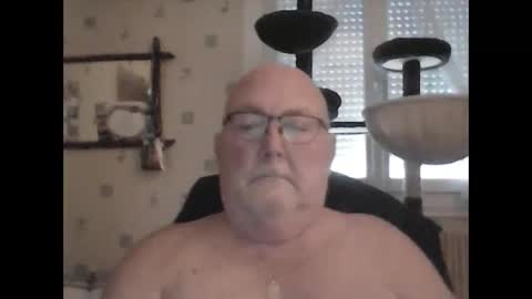 jojo60000529566 online show from 12-17-24, 10:23