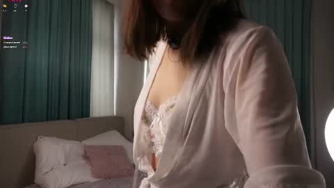 Snapshot of jojojoannaa chatting on 06-12-26, 01:59 Aurora online show from 06-12-26, 01:59