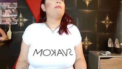 Snapshot of jolie__colettee_ chatting on 10-10-25, 08:30 Jolie online show from 10-10-25, 08:30