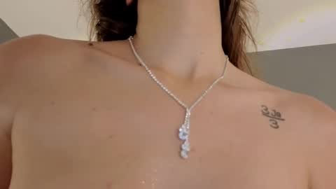 jolie_lov online show from 10-08-25, 01:20