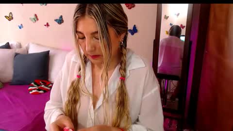 Jolie Mature online show from 11-03-25, 08:10