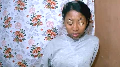 Snapshot of joliekah27 chatting on 03-08-25, 04:39 joliekah27 online show from 03-08-25, 04:39