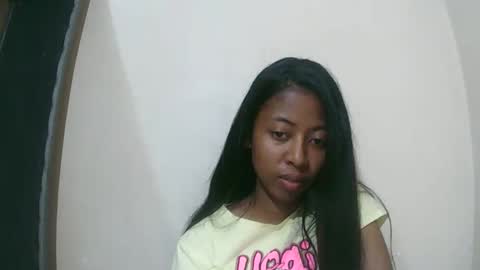 joliekah27 online show from 12-20-25, 05:47