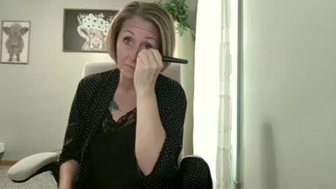 Snapshot of joliexx41 chatting on 10-03-25, 12:35 Jolie online show from 10-03-25, 12:35