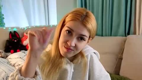 Viola online show from 02-16-26, 01:18