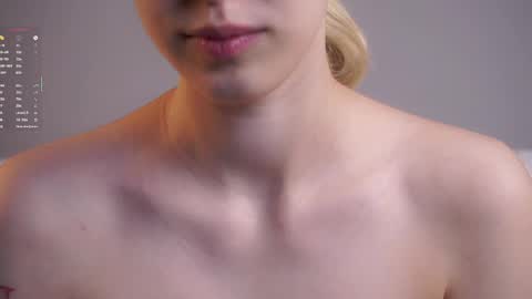 Snapshot of jolyndeb chatting on 05-19-26, 01:39 Viola online show from 05-19-26, 01:39