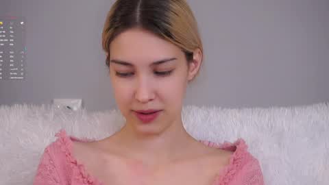 Snapshot of jolyndeb chatting on 05-21-26, 01:18 Viola online show from 05-21-26, 01:18