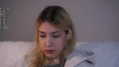 Snapshot of jolyndeb chatting on 05-23-26, 02:21 Viola online show from 05-23-26, 02:21