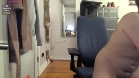 Snapshot of jomanf chatting on 03-01-26, 12:51 Mason online show from 03-01-26, 12:51