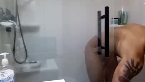 Snapshot of jomorales2024 chatting on 10-08-25, 10:35 JMorales online show from 10-08-25, 10:35