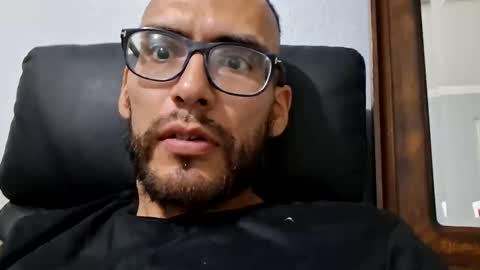 jon198635 online show from 11-25-25, 12:54