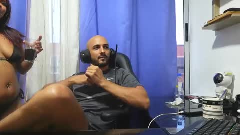 Snapshot of jon_bukowski chatting on 10-19-25, 10:54 Jon online show from 10-19-25, 10:54