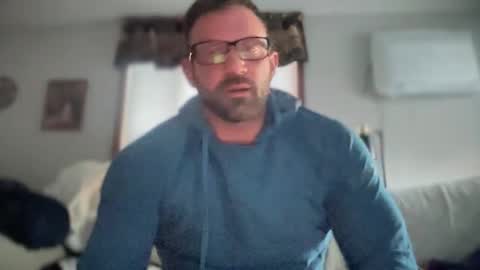 Snapshot of jonariesxxx chatting on 02-04-26, 09:42 Jon Aries online show from 02-04-26, 09:42