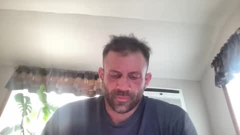 Snapshot of jonariesxxx chatting on 04-24-26, 06:32 Jon Aries online show from 04-24-26, 06:32