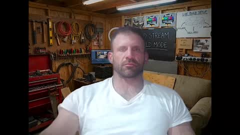 Snapshot of jonariesxxx chatting on 05-20-26, 12:17 Jon Aries online show from 05-20-26, 12:17