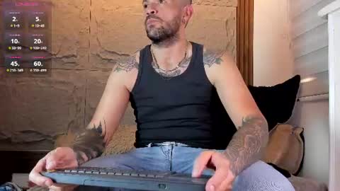 Snapshot of jonathan_rivers chatting on 07-07-26, 08:02 Jonathan RiversNew online show from 07-07-26, 08:02