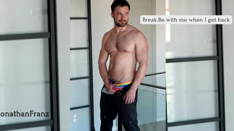 Snapshot of jonathanfranz123 chatting on 12-28-24, 05:23 jonathanfranz123 online show from 12-28-24, 05:23