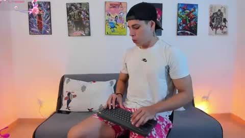 Instagram jonathanfit14 online show from 01-09-26, 09:27