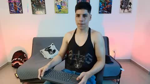 Instagram jonathanfit14 online show from 04-13-26, 11:43