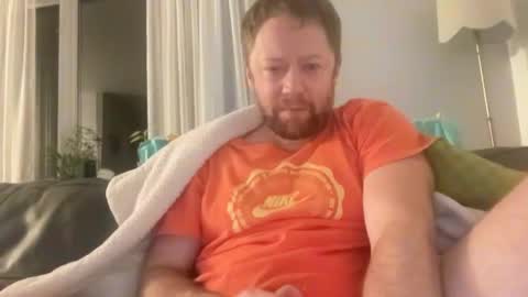 Snapshot of joninsky7777 chatting on 10-26-25, 05:46 joninsky7777 online show from 10-26-25, 05:46